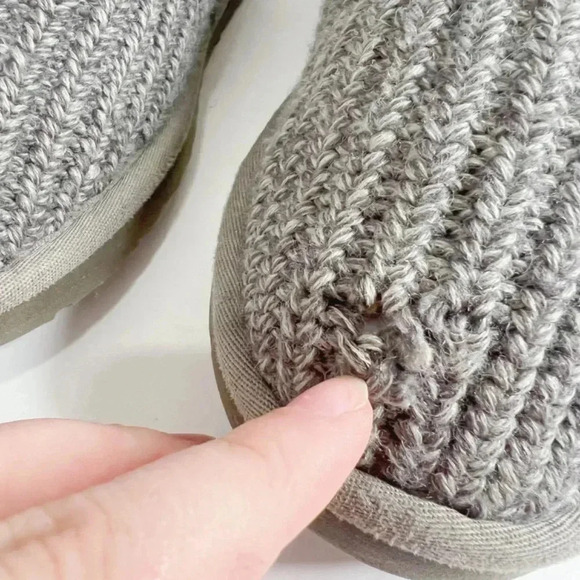 UGG Classic Cardy Grey Knit Boot Women's Size 8 - Picture 11 of 12
